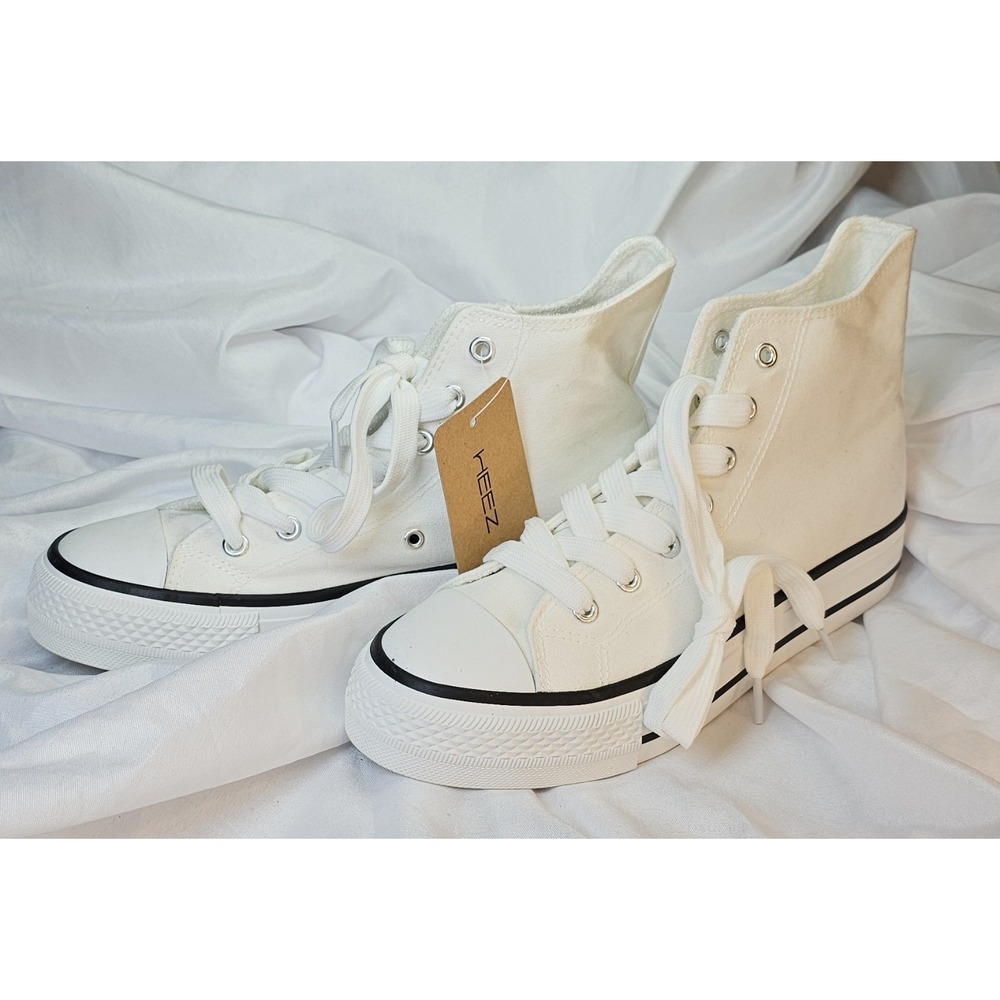 Heez, Women's Size 7 -Lace Up High Top Canvas Sneakers Tennis Shoes - Picture 1 of 9